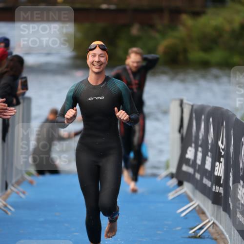 25.08.2024 - Elbe Triathlon Hamburg H.Heesch http://msf.ph/oto/6842898 25.08.2024 08:46:05 Schwimmen 123, 126, 138, 149, 154, 160, 184 meine-sportfotos.de