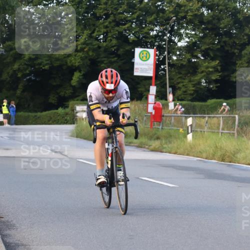 25.08.2024 - Elbe Triathlon Hamburg Fuchs,  Jonas http://msf.ph/oto/6842900 25.08.2024 09:00:11 Radfahren 70, 127 meine-sportfotos.de
