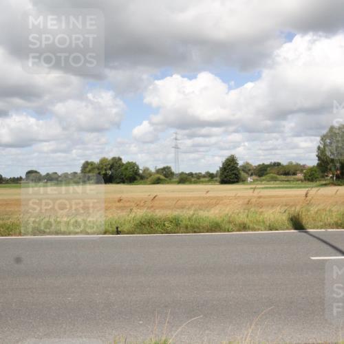 25.08.2024 - Elbe Triathlon Hamburg Fuchs,  Jonas http://msf.ph/oto/6842901 25.08.2024 11:54:13 Radfahren  meine-sportfotos.de