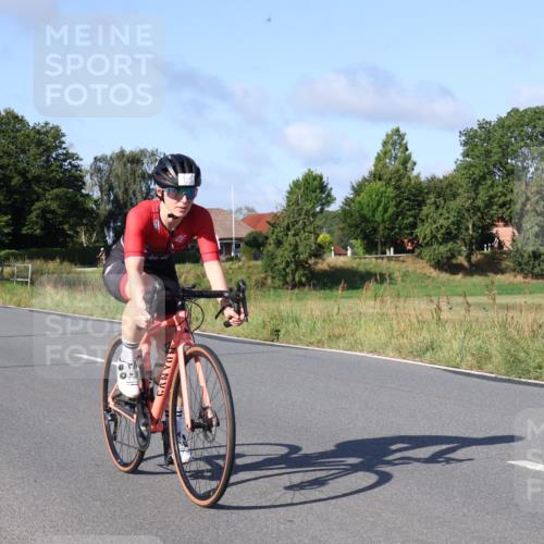 25.08.2024 - Elbe Triathlon Hamburg Fuchs,  Jonas http://msf.ph/oto/6842903 25.08.2024 09:41:38 Radfahren 370, 222, 202, 387, 121, 158 meine-sportfotos.de