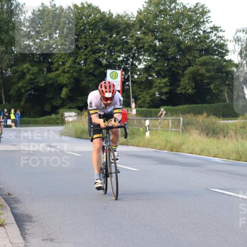 25.08.2024 - Elbe Triathlon Hamburg Fuchs,  Jonas http://msf.ph/oto/6842907 25.08.2024 09:00:11 Radfahren 70, 127 meine-sportfotos.de