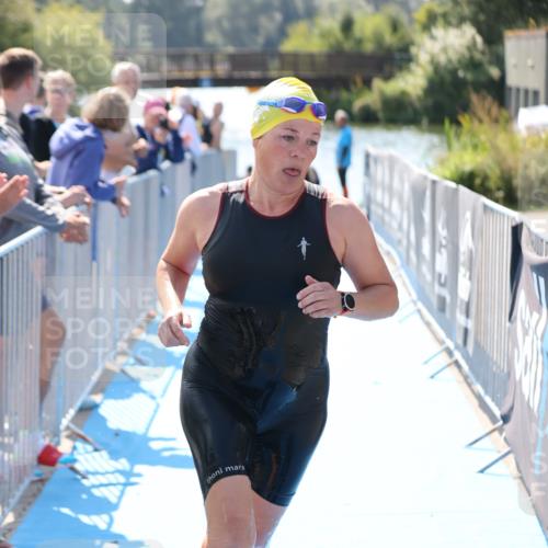 25.08.2024 - Elbe Triathlon Hamburg H.Heesch http://msf.ph/oto/6842913 25.08.2024 14:37:41 Schwimmen  meine-sportfotos.de