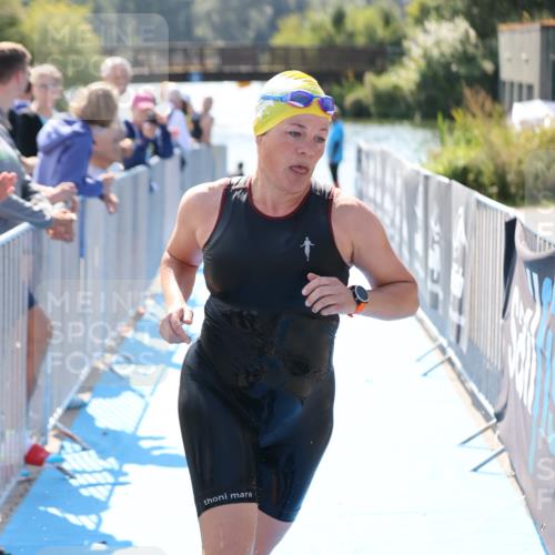 25.08.2024 - Elbe Triathlon Hamburg H.Heesch http://msf.ph/oto/6842920 25.08.2024 14:37:41 Schwimmen  meine-sportfotos.de