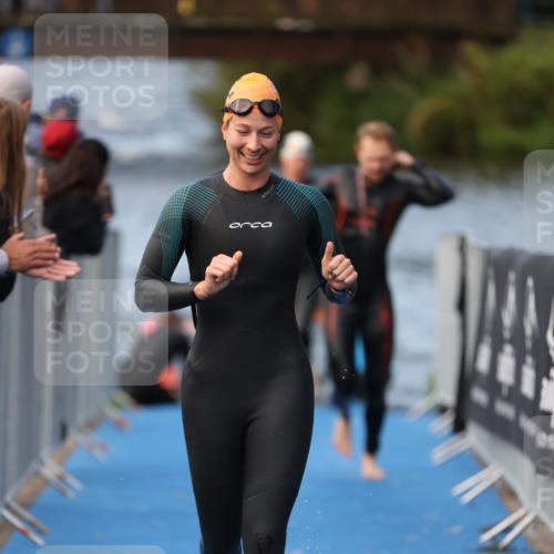 25.08.2024 - Elbe Triathlon Hamburg H.Heesch http://msf.ph/oto/6842921 25.08.2024 08:46:06 Schwimmen 123, 126, 138, 149, 154, 160, 184 meine-sportfotos.de