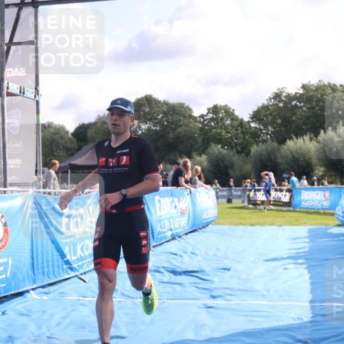 25.08.2024 - Elbe Triathlon Hamburg H.Heesch http://msf.ph/oto/6842922 25.08.2024 10:31:35 Ziel 187, 239 meine-sportfotos.de