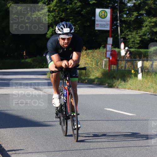 25.08.2024 - Elbe Triathlon Hamburg Fuchs,  Jonas http://msf.ph/oto/6842927 25.08.2024 09:41:40 Radfahren 370, 222, 202, 387, 121, 158 meine-sportfotos.de