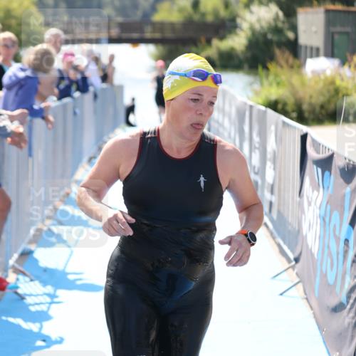 25.08.2024 - Elbe Triathlon Hamburg H.Heesch http://msf.ph/oto/6842931 25.08.2024 14:37:41 Schwimmen  meine-sportfotos.de