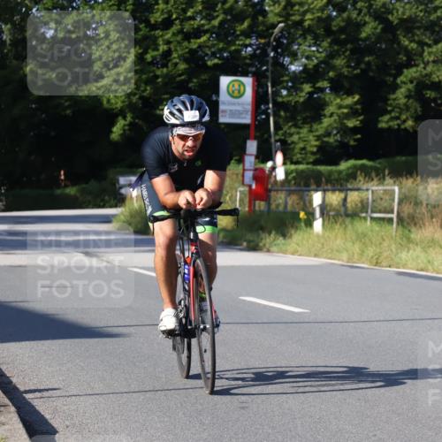 25.08.2024 - Elbe Triathlon Hamburg Fuchs,  Jonas http://msf.ph/oto/6842932 25.08.2024 09:41:40 Radfahren 370, 222, 202, 387, 121, 158 meine-sportfotos.de