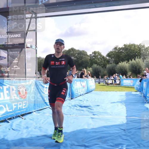 25.08.2024 - Elbe Triathlon Hamburg H.Heesch http://msf.ph/oto/6842947 25.08.2024 10:31:36 Ziel 187, 239 meine-sportfotos.de