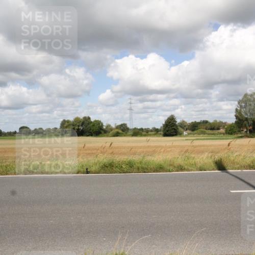 25.08.2024 - Elbe Triathlon Hamburg Fuchs,  Jonas http://msf.ph/oto/6842952 25.08.2024 11:54:15 Radfahren  meine-sportfotos.de