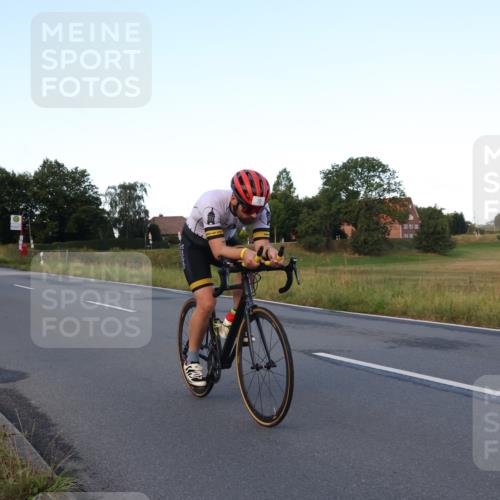 25.08.2024 - Elbe Triathlon Hamburg Fuchs,  Jonas http://msf.ph/oto/6842963 25.08.2024 09:00:12 Radfahren 70, 127 meine-sportfotos.de