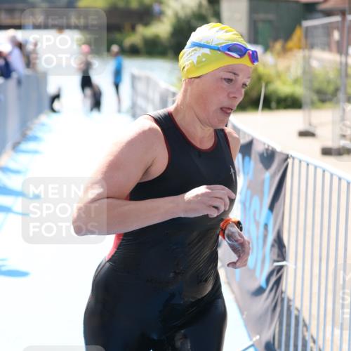 25.08.2024 - Elbe Triathlon Hamburg H.Heesch http://msf.ph/oto/6842964 25.08.2024 14:37:41 Schwimmen  meine-sportfotos.de