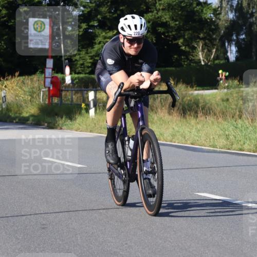 25.08.2024 - Elbe Triathlon Hamburg Fuchs,  Jonas http://msf.ph/oto/6842976 25.08.2024 09:41:51 Radfahren 220, 409, 484 meine-sportfotos.de