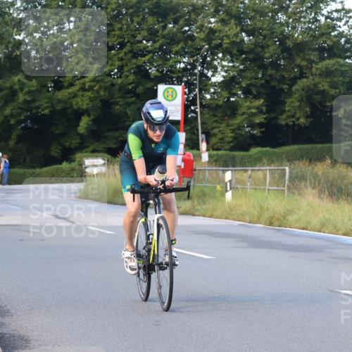 25.08.2024 - Elbe Triathlon Hamburg Fuchs,  Jonas http://msf.ph/oto/6842993 25.08.2024 09:00:14 Radfahren 70, 127, 98 meine-sportfotos.de