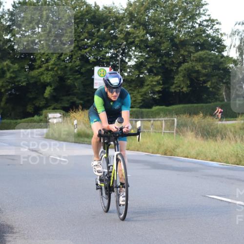 25.08.2024 - Elbe Triathlon Hamburg Fuchs,  Jonas http://msf.ph/oto/6842999 25.08.2024 09:00:14 Radfahren 70, 127, 98 meine-sportfotos.de