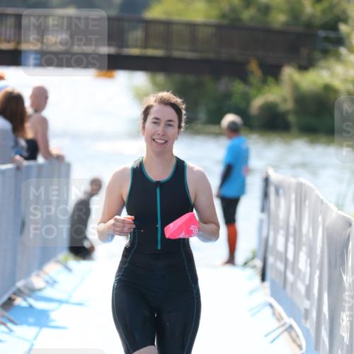 25.08.2024 - Elbe Triathlon Hamburg H.Heesch http://msf.ph/oto/6843007 25.08.2024 14:37:47 Schwimmen  meine-sportfotos.de