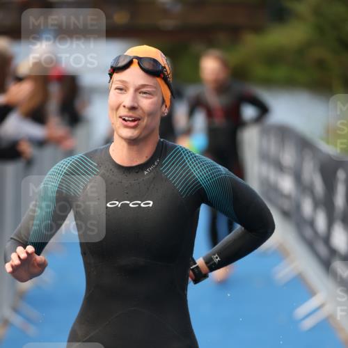 25.08.2024 - Elbe Triathlon Hamburg H.Heesch http://msf.ph/oto/6843023 25.08.2024 08:46:08 Schwimmen 123, 126, 131, 138, 149, 154, 160, 184 meine-sportfotos.de