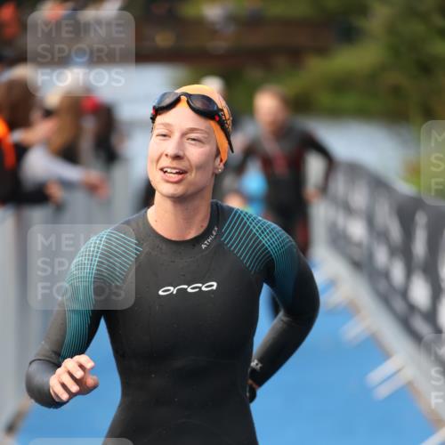 25.08.2024 - Elbe Triathlon Hamburg H.Heesch http://msf.ph/oto/6843045 25.08.2024 08:46:08 Schwimmen 123, 126, 131, 138, 149, 154, 160, 184 meine-sportfotos.de