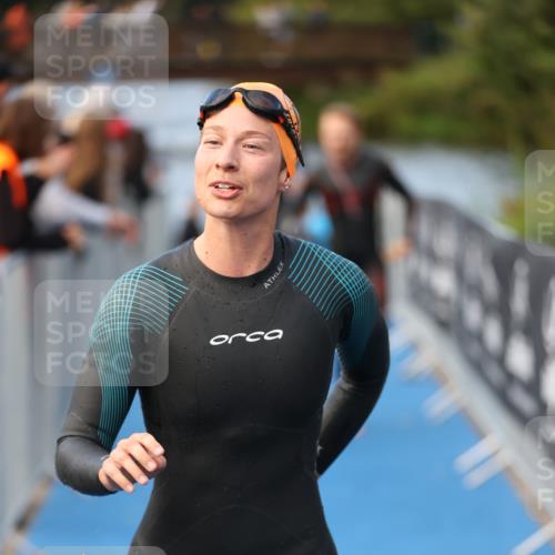25.08.2024 - Elbe Triathlon Hamburg H.Heesch http://msf.ph/oto/6843052 25.08.2024 08:46:08 Schwimmen 123, 126, 131, 138, 149, 154, 160, 184 meine-sportfotos.de