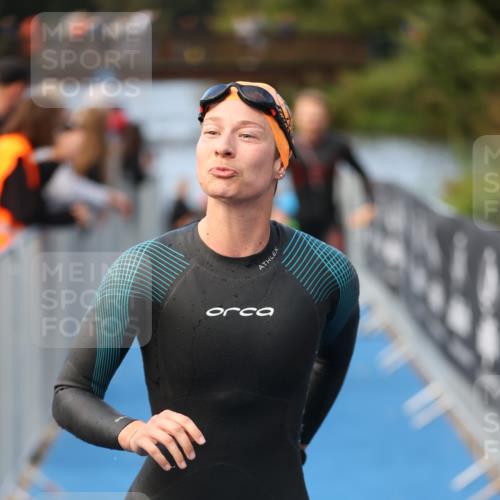 25.08.2024 - Elbe Triathlon Hamburg H.Heesch http://msf.ph/oto/6843063 25.08.2024 08:46:08 Schwimmen 123, 126, 131, 138, 149, 154, 160, 184 meine-sportfotos.de