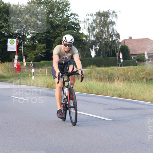 25.08.2024 - Elbe Triathlon Hamburg Fuchs,  Jonas http://msf.ph/oto/6843071 25.08.2024 09:00:20 Radfahren 127, 98, 108 meine-sportfotos.de
