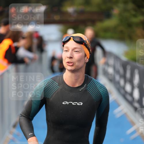 25.08.2024 - Elbe Triathlon Hamburg H.Heesch http://msf.ph/oto/6843078 25.08.2024 08:46:08 Schwimmen 123, 126, 131, 138, 149, 154, 160, 184 meine-sportfotos.de