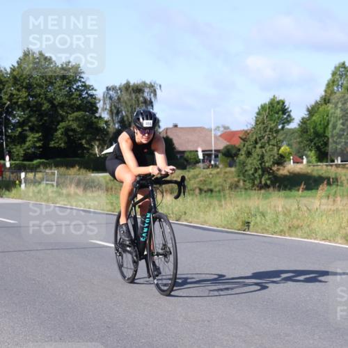 25.08.2024 - Elbe Triathlon Hamburg Fuchs,  Jonas http://msf.ph/oto/6843079 25.08.2024 09:41:56 Radfahren 220, 409, 484, 508, 434, 544 meine-sportfotos.de