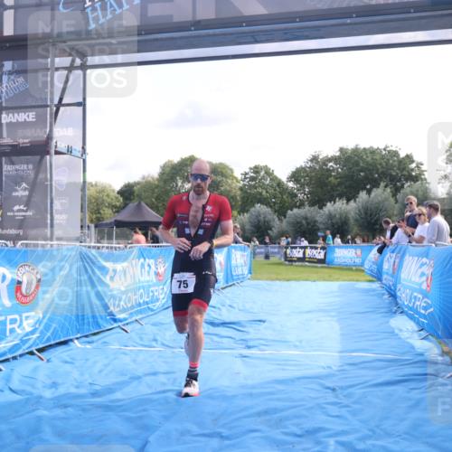 25.08.2024 - Elbe Triathlon Hamburg H.Heesch http://msf.ph/oto/6843089 25.08.2024 10:31:46 Ziel 75 meine-sportfotos.de