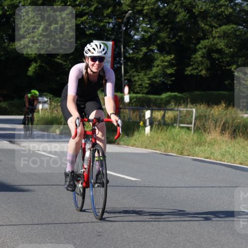 25.08.2024 - Elbe Triathlon Hamburg Fuchs,  Jonas http://msf.ph/oto/6843109 25.08.2024 09:41:58 Radfahren 409, 484, 508, 434, 544 meine-sportfotos.de