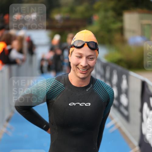 25.08.2024 - Elbe Triathlon Hamburg H.Heesch http://msf.ph/oto/6843111 25.08.2024 08:46:08 Schwimmen 123, 126, 131, 138, 149, 154, 160, 184 meine-sportfotos.de