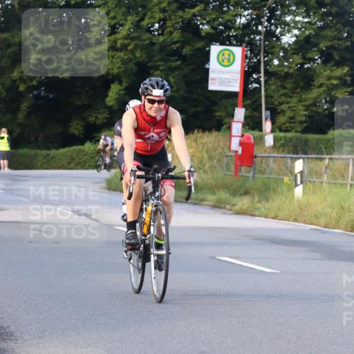25.08.2024 - Elbe Triathlon Hamburg Fuchs,  Jonas http://msf.ph/oto/6843156 25.08.2024 09:00:27 Radfahren 108, 119, 88 meine-sportfotos.de