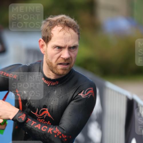 25.08.2024 - Elbe Triathlon Hamburg H.Heesch http://msf.ph/oto/6843174 25.08.2024 08:46:12 Schwimmen 123, 126, 131, 138, 149, 154, 160, 179, 184 meine-sportfotos.de