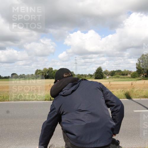 25.08.2024 - Elbe Triathlon Hamburg Fuchs,  Jonas http://msf.ph/oto/6843187 25.08.2024 11:54:26 Radfahren  meine-sportfotos.de