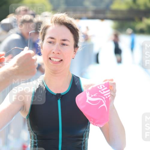 25.08.2024 - Elbe Triathlon Hamburg H.Heesch http://msf.ph/oto/6843213 25.08.2024 14:37:50 Schwimmen  meine-sportfotos.de