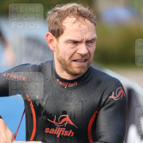 25.08.2024 - Elbe Triathlon Hamburg H.Heesch http://msf.ph/oto/6843225 25.08.2024 08:46:12 Schwimmen 123, 126, 131, 138, 149, 154, 160, 179, 184 meine-sportfotos.de
