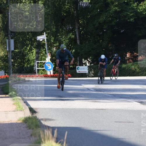25.08.2024 - Elbe Triathlon Hamburg Fuchs,  Jonas http://msf.ph/oto/6843237 25.08.2024 09:42:05 Radfahren 434, 544, 262, 358 meine-sportfotos.de