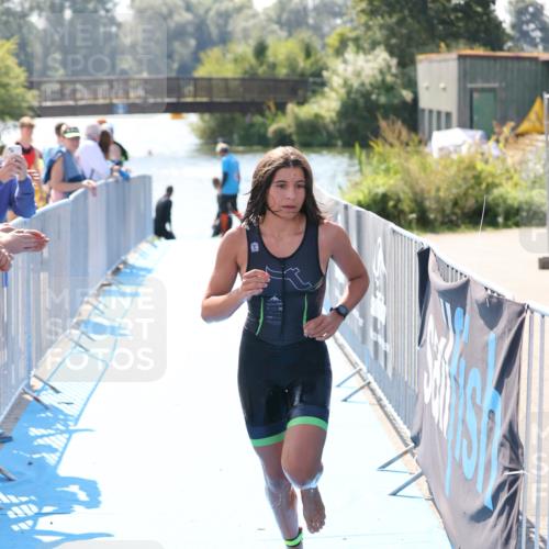 25.08.2024 - Elbe Triathlon Hamburg H.Heesch http://msf.ph/oto/6843253 25.08.2024 14:37:54 Schwimmen  meine-sportfotos.de