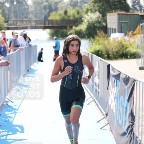 25.08.2024 - Elbe Triathlon Hamburg H.Heesch http://msf.ph/oto/6843259 25.08.2024 14:37:54 Schwimmen  meine-sportfotos.de