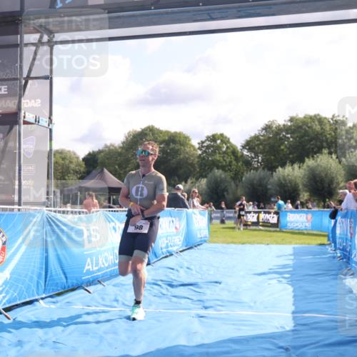 25.08.2024 - Elbe Triathlon Hamburg H.Heesch http://msf.ph/oto/6843274 25.08.2024 10:32:07 Ziel 98 meine-sportfotos.de