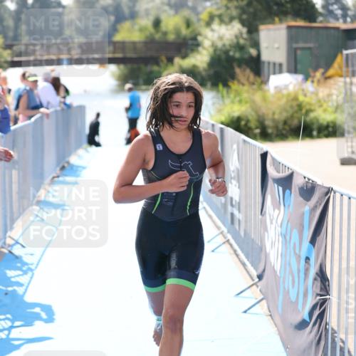 25.08.2024 - Elbe Triathlon Hamburg H.Heesch http://msf.ph/oto/6843281 25.08.2024 14:37:55 Schwimmen  meine-sportfotos.de