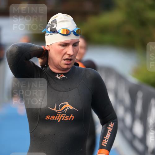 25.08.2024 - Elbe Triathlon Hamburg H.Heesch http://msf.ph/oto/6843298 25.08.2024 08:46:14 Schwimmen 123, 126, 131, 138, 149, 154, 160, 179, 184 meine-sportfotos.de