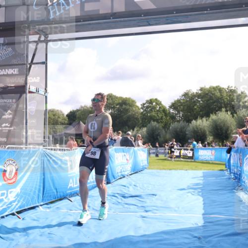 25.08.2024 - Elbe Triathlon Hamburg H.Heesch http://msf.ph/oto/6843303 25.08.2024 10:32:08 Ziel 98 meine-sportfotos.de