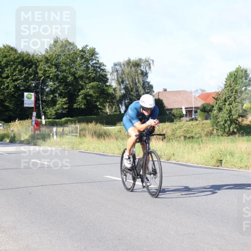25.08.2024 - Elbe Triathlon Hamburg Fuchs,  Jonas http://msf.ph/oto/6843308 25.08.2024 09:42:11 Radfahren 262, 358, 485, 398 meine-sportfotos.de