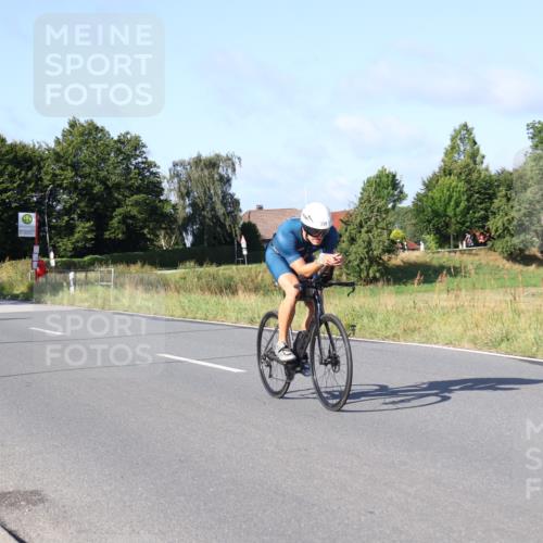 25.08.2024 - Elbe Triathlon Hamburg Fuchs,  Jonas http://msf.ph/oto/6843312 25.08.2024 09:42:11 Radfahren 262, 358, 485, 398 meine-sportfotos.de