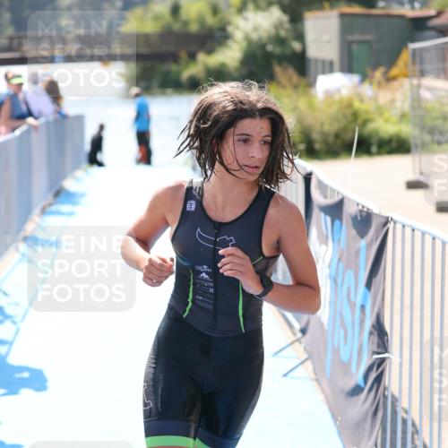 25.08.2024 - Elbe Triathlon Hamburg H.Heesch http://msf.ph/oto/6843327 25.08.2024 14:37:55 Schwimmen  meine-sportfotos.de