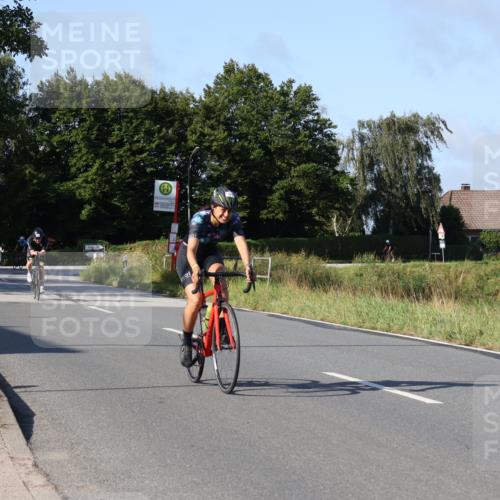 25.08.2024 - Elbe Triathlon Hamburg Fuchs,  Jonas http://msf.ph/oto/6843339 25.08.2024 09:42:13 Radfahren 262, 358, 485, 398, 515 meine-sportfotos.de