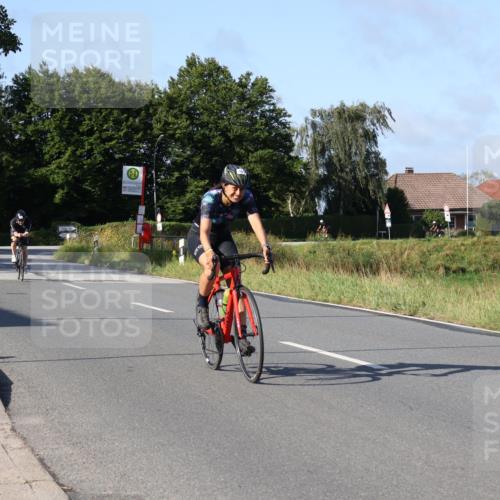 25.08.2024 - Elbe Triathlon Hamburg Fuchs,  Jonas http://msf.ph/oto/6843340 25.08.2024 09:42:13 Radfahren 262, 358, 485, 398, 515 meine-sportfotos.de