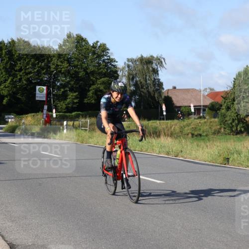25.08.2024 - Elbe Triathlon Hamburg Fuchs,  Jonas http://msf.ph/oto/6843347 25.08.2024 09:42:13 Radfahren 262, 358, 485, 398, 515 meine-sportfotos.de