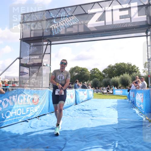 25.08.2024 - Elbe Triathlon Hamburg H.Heesch http://msf.ph/oto/6843356 25.08.2024 10:32:08 Ziel 98 meine-sportfotos.de