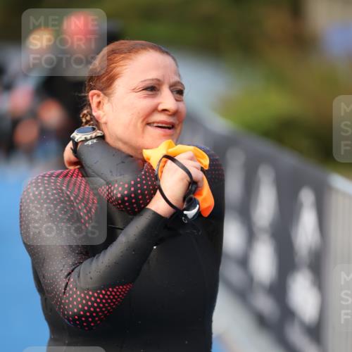 25.08.2024 - Elbe Triathlon Hamburg H.Heesch http://msf.ph/oto/6843366 25.08.2024 08:46:16 Schwimmen 123, 131, 138, 149, 154, 160, 179, 184 meine-sportfotos.de
